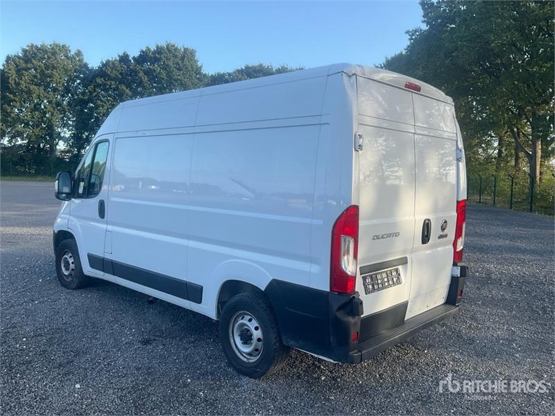 Fourgon utilitaire Fiat Ducato 2.2 Mjet 103 KW KA L2H2 Cargo Van (Inoperab — occasion