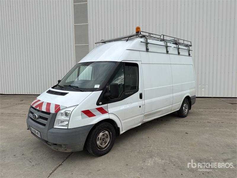 Fourgon utilitaire Ford Transit — occasion 2011