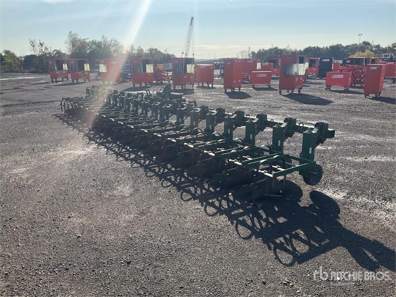 Garford 18 row hoe