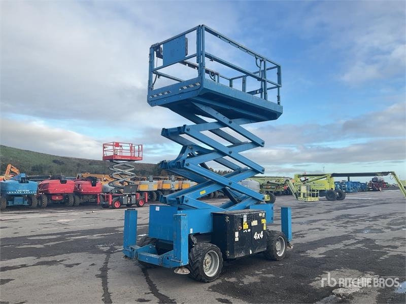 Nacelle à ciseaux Genie GS-3369RT — occasion 2015, 1 418 h