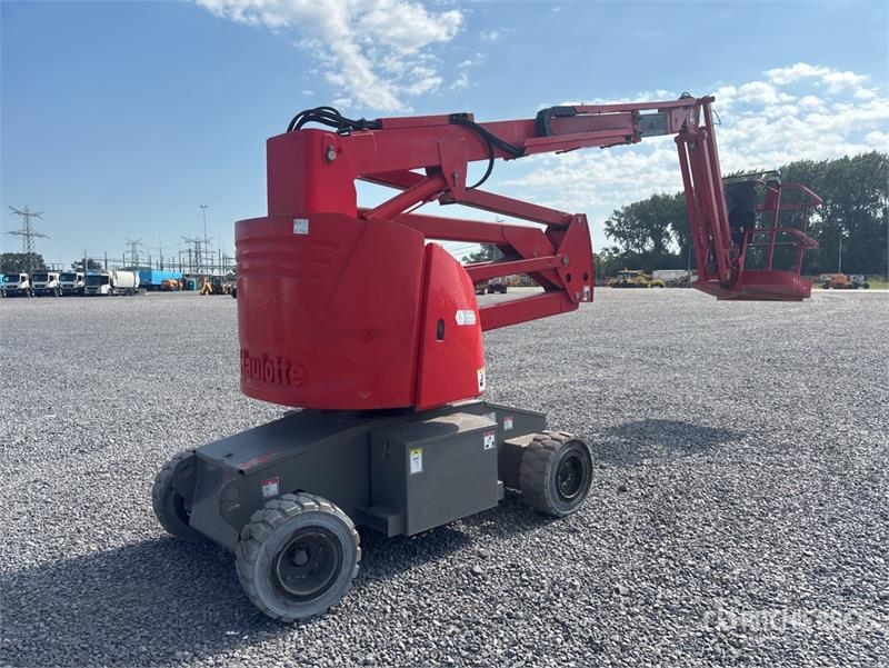 Haulotte Ha15IP 2WD Electric Articulating Boom Lift