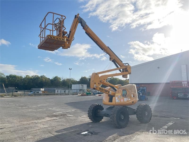 Nacelle articulée Haulotte HA16PX 4WD Diesel — occasion 2014, 2 454 h