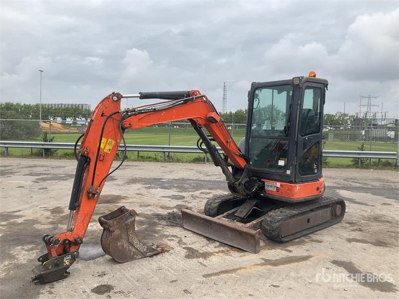 Mini-pelle Hitachi ZX33U-5A CLR Mini — occasion 2017, 4 033 h