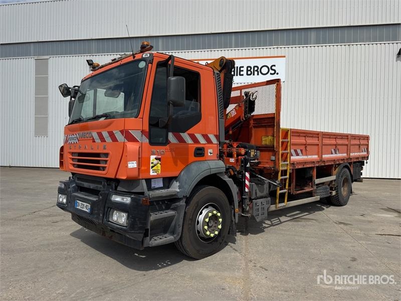 Iveco F130A.21 5730 kg Knuckle Boom on Iveco Stralis 310