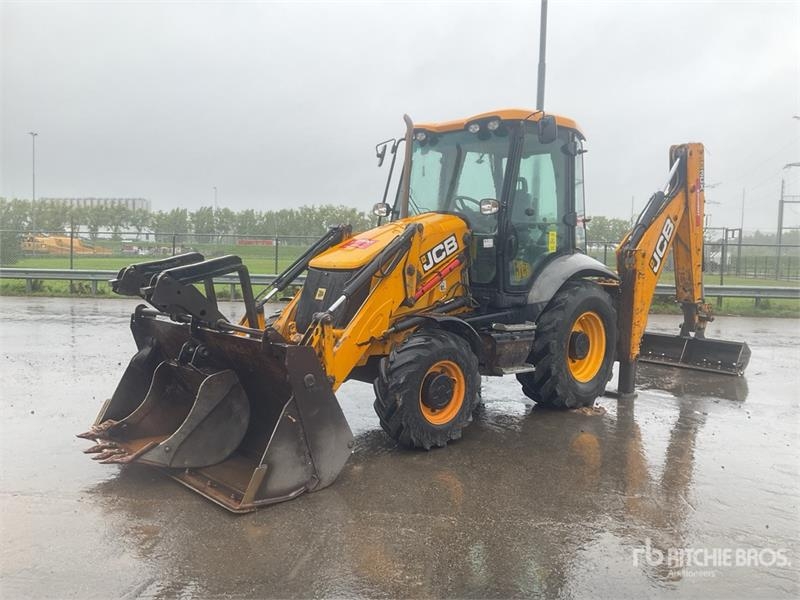 Tractopelle JCB 3CX-4T 4x4 Backhoe — occasion 2012, 9 787 h