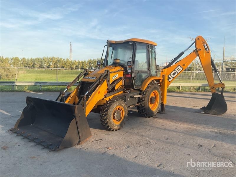 Tractopelle JCB 3DX — occasion 2017