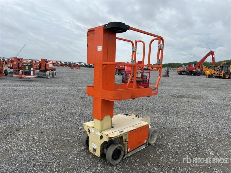 JLG 1230ES