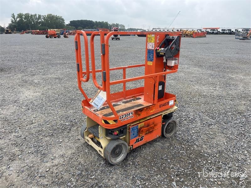 Nacelle à mât vertical JLG 1230ES Vertical Mast — occasion 2016, 379 h