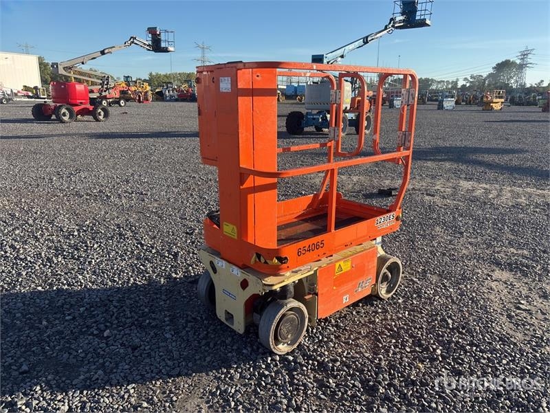 Nacelle à mât vertical JLG 1230ES Vertical Mast — occasion 2016, 340 h