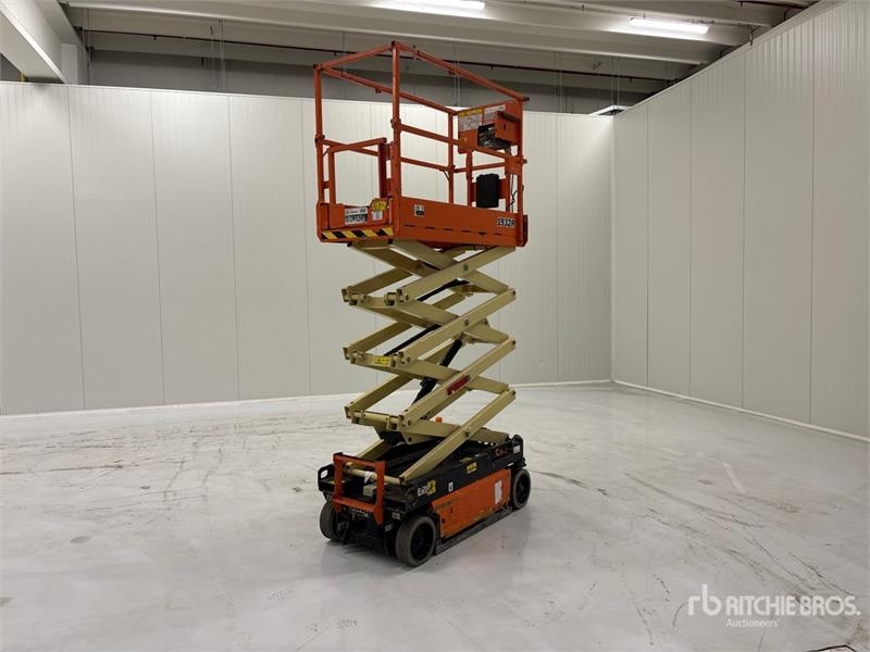 JLG 1932R
