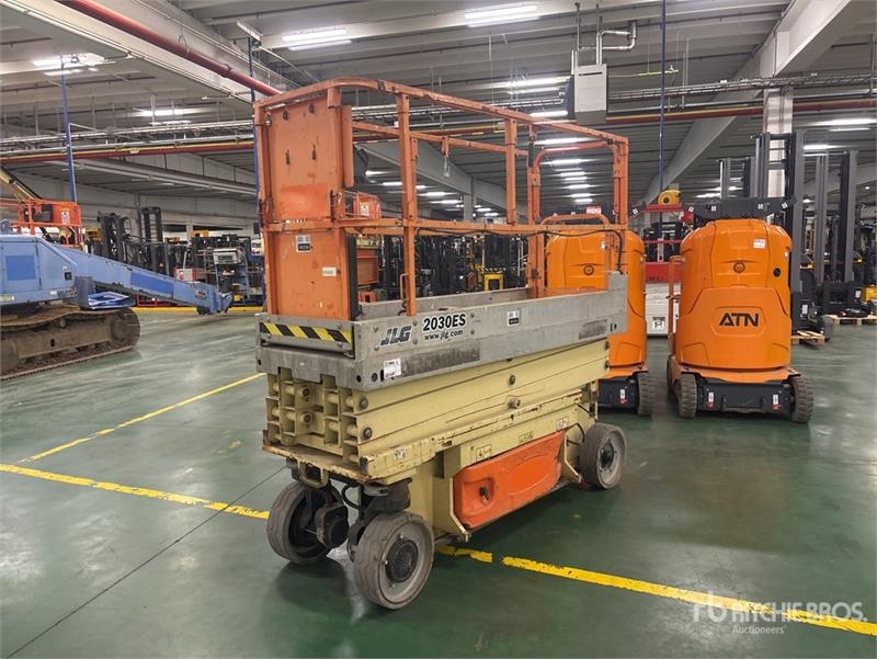 JLG 2030ES