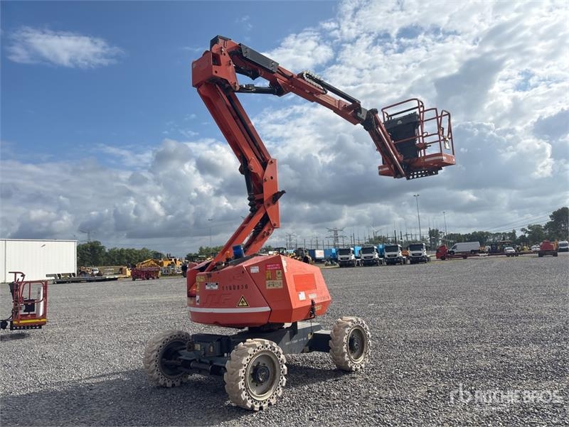 JLG 340AJ