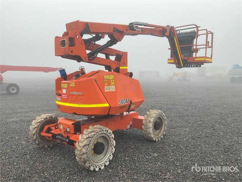 Nacelle articulée JLG 340AJ 4WD Diesel — occasion 2011, 2 775 h