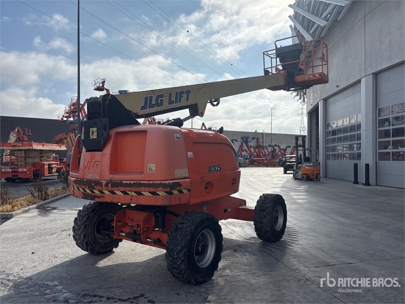 JLG 400S