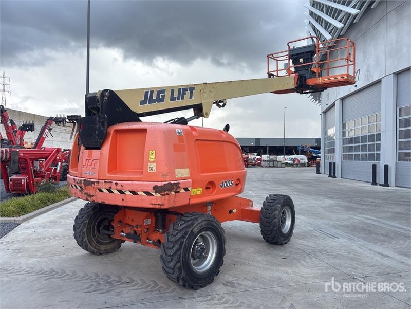 JLG 400S