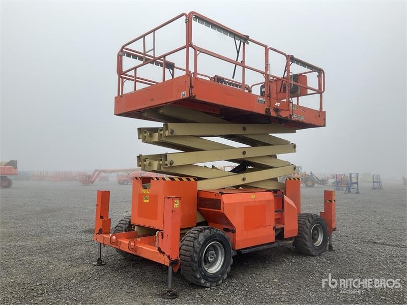 Nacelle à ciseaux JLG 4394RT 4x4 Diesel — occasion 2015, 1 950 h