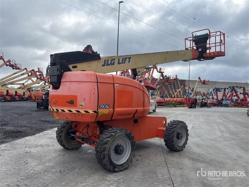 JLG 600S