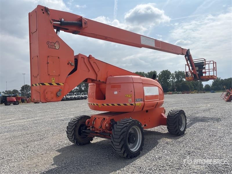 JLG 800 AJ
