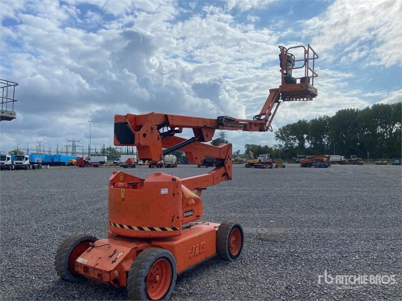 JLG E450AJ