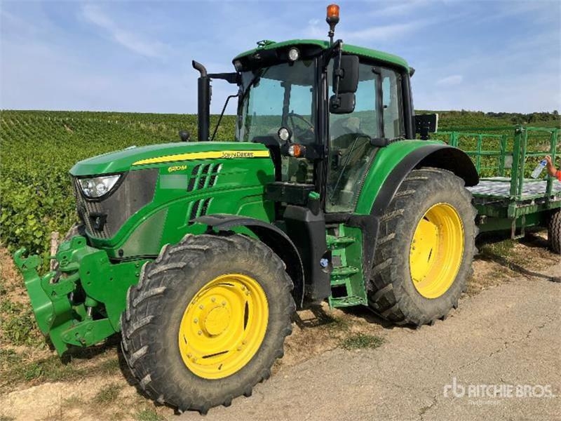 John Deere 6110M