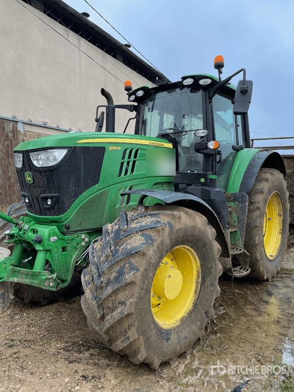John Deere 6195M