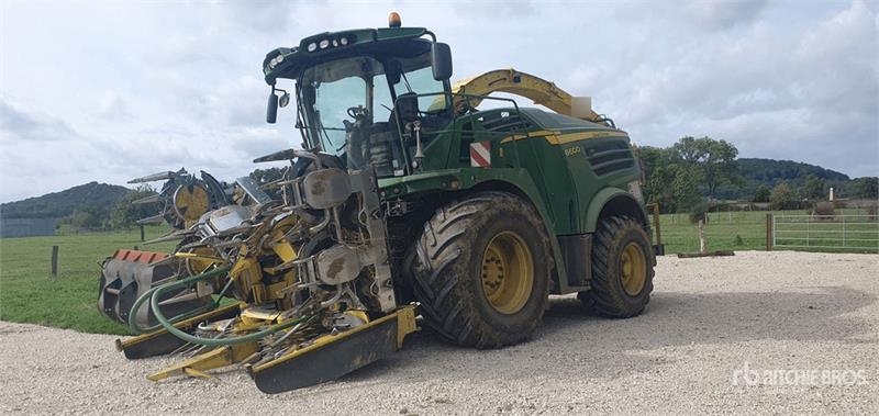 John Deere 8600