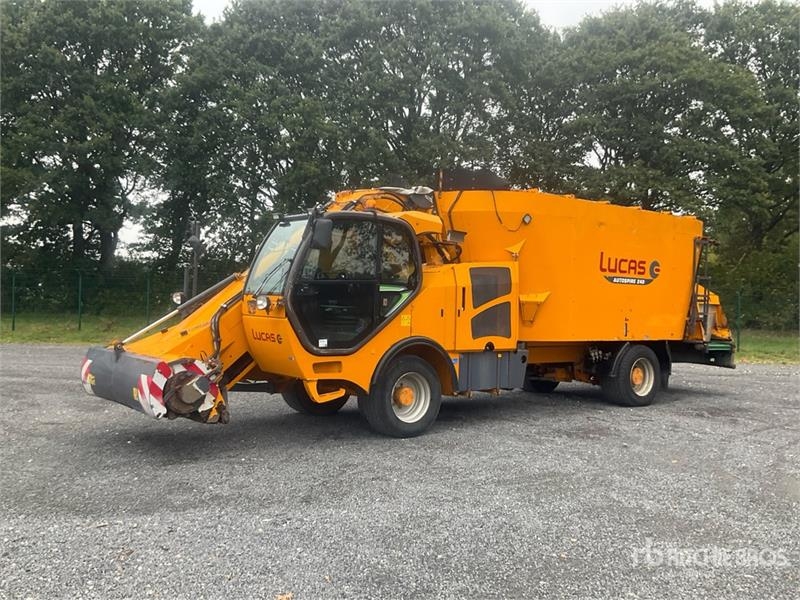 Mélangeuse Lucas AUTOSPIRE 240 Self Propelled Feed Mixer — occasion 2018, 7 875 h