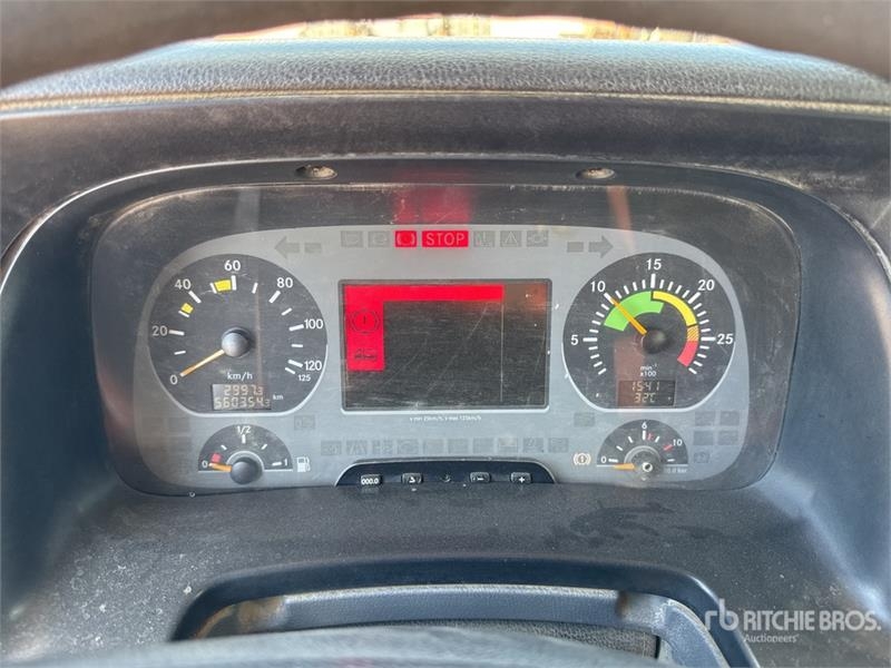 Mercedes-Benz Actros 3336