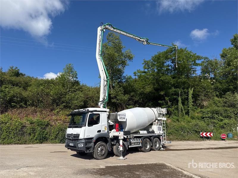 Mercedes-Benz Arocs 3243