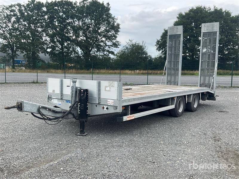 Remorque porte-engins Möslein TT 18 — occasion 2023