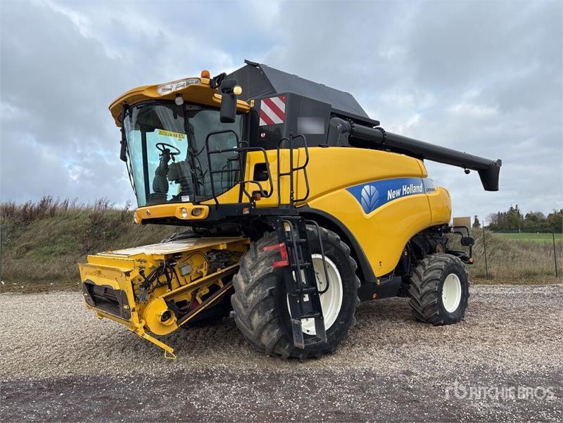 New Holland CR9080