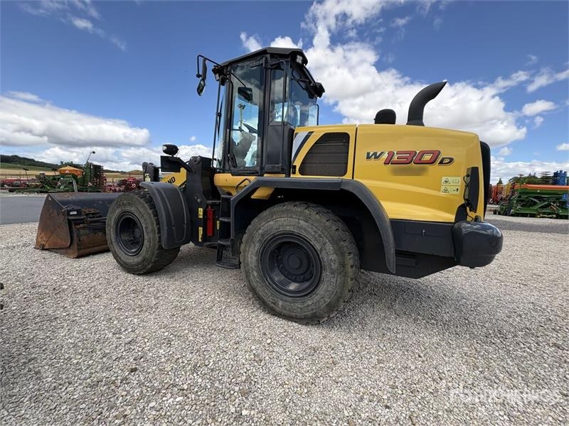 New Holland W130D