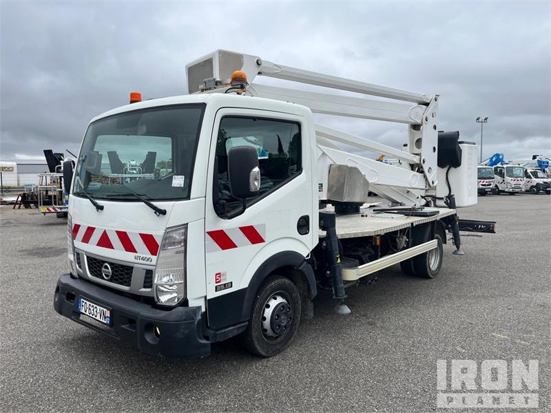 Nissan NT400