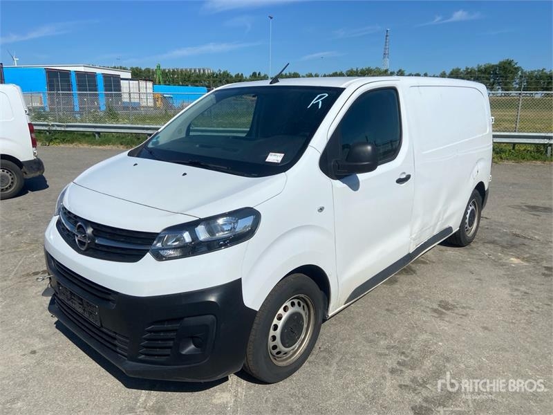 Opel Vivaro 1.5 75 KW KA L2H1 Selection