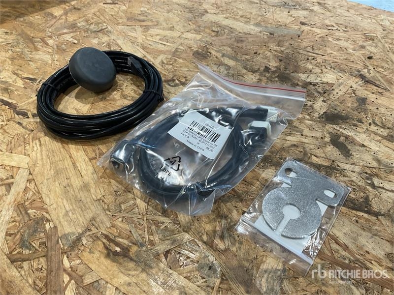 Trimble Quantity of (1) GNSS Smart Antenna 5M (Unu — occasion
