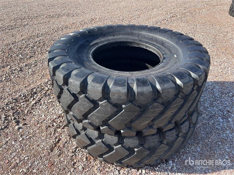 Pneu, roue et jante Quantity of (2) Helloway 20.5-25 E3/L3, TL Tires — occasion