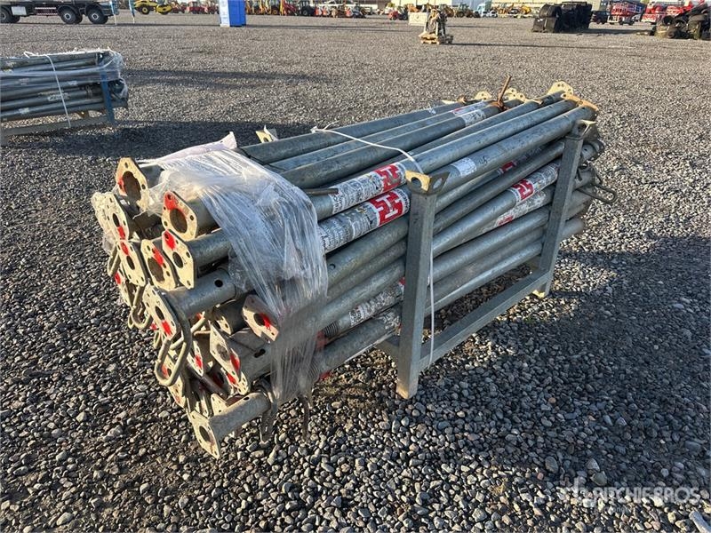 Échafaudage Quantity of (46) Instant A400 Steel Prop Scaffoldi — occasion