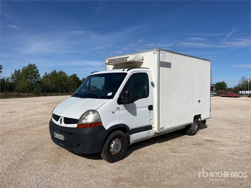 Camion frigorifique Renault Master — occasion 2009