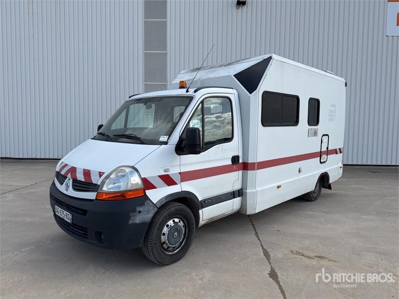 Fourgon utilitaire Renault Master DCI100 — occasion 2009