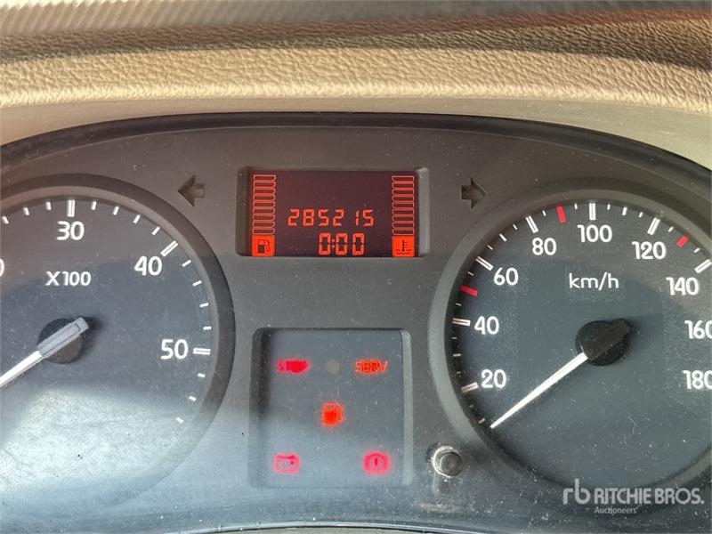 Renault Master DCI100