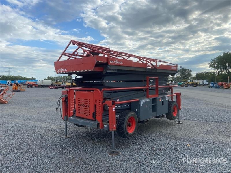 SkyJack 9250RT