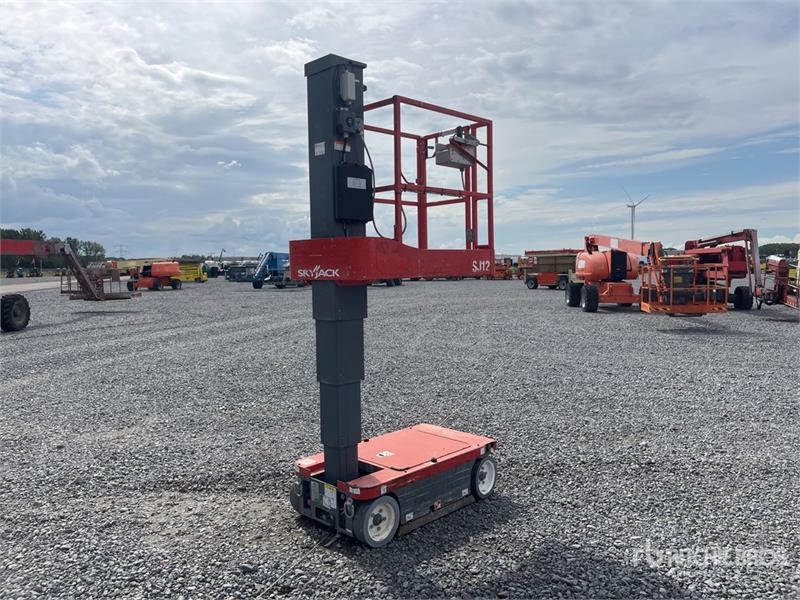 SkyJack SJ12