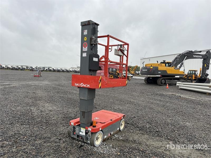 SkyJack SJ12