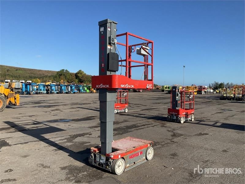 Nacelle à mât vertical SkyJack SJ12 Vertical Mast — occasion 2017, 129 h