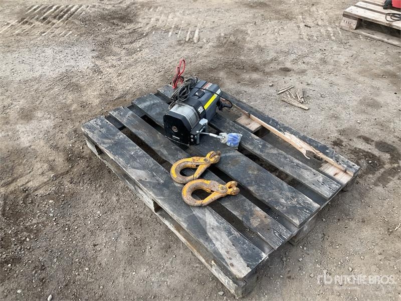 Palan et treuil Superwinch S3000 — occasion