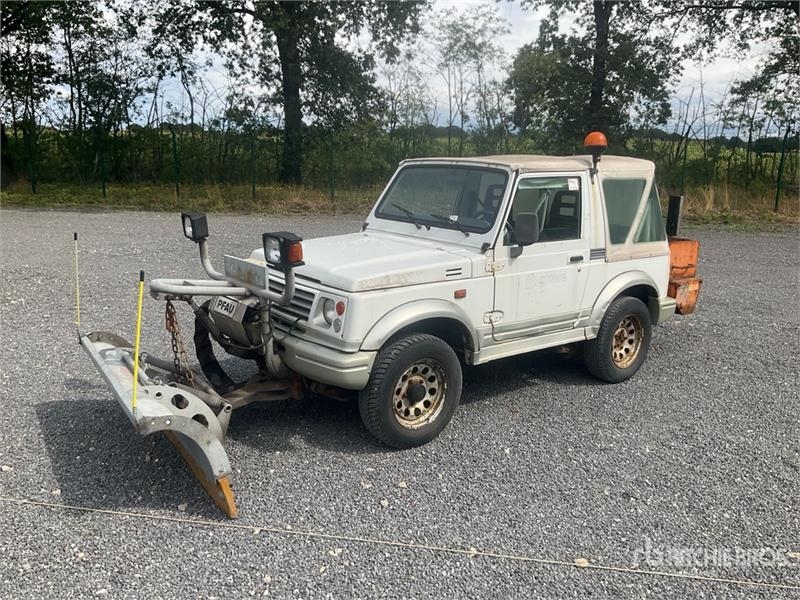 Suzuki Samurai