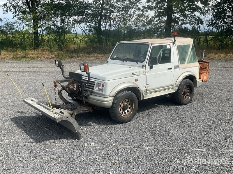 Suzuki Samurai