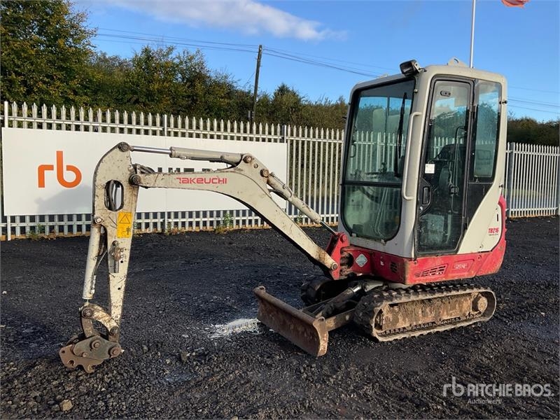 Mini-pelle Takeuchi TB216 — occasion 2015, 4 579 h