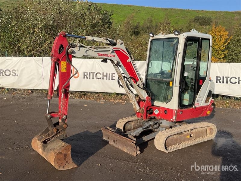 Mini-pelle Takeuchi TB225 Mini — occasion 2019, 2 265 h