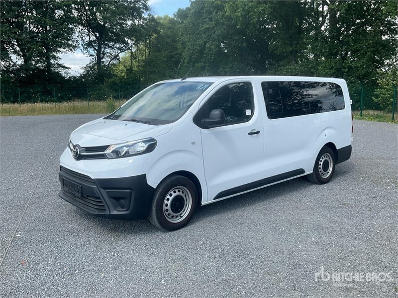 Toyota Proace Verso 2.0 106 KW 9-seater L2H1